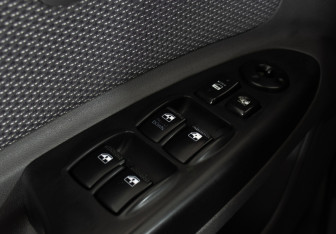 Подержанный автомобиль Kia Rio Hatchback 2010 года (14 фото)