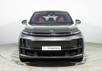 Подержанный автомобиль LiXiang L7 2024 года (2 фото)