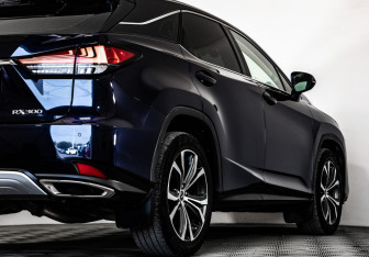 Подержанный автомобиль Lexus RX 2020 года (6 фото)