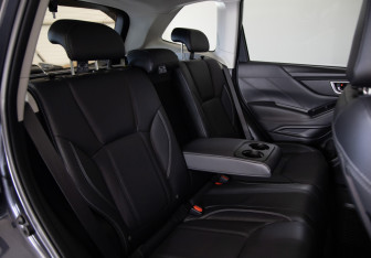 Подержанный автомобиль Subaru Forester Suv 2019 года (12 фото)