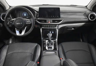 Подержанный автомобиль Kia K3 Sedan 2022 года (13 фото)