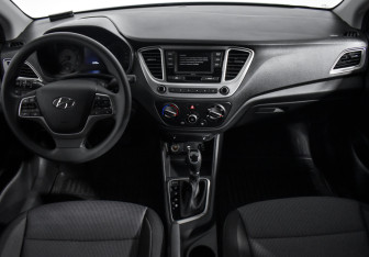 Подержанный автомобиль Hyundai Solaris Sedan 2021 года (14 фото)