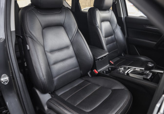 Подержанный автомобиль Mazda CX-5 2020 года (26 фото)