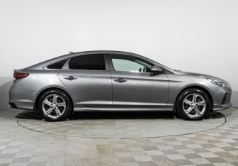 Подержанный автомобиль Hyundai Sonata 2018 года (4 фото)