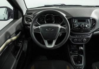 Подержанный автомобиль LADA (ВАЗ) Vesta Sedan 2018 года (11 фото)