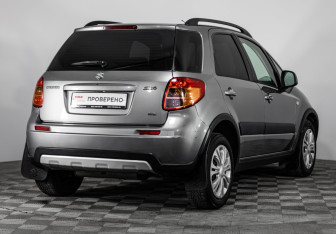 Подержанный автомобиль Suzuki SX4 Hatchback 2010 года (5 фото)