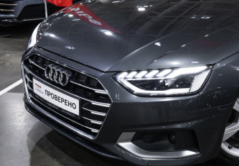 Подержанный автомобиль Audi A4 Sedan 2020 года (2 фото)