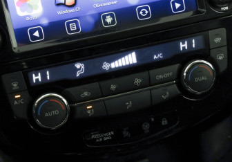 Подержанный автомобиль Nissan Qashqai 2014 года (17 фото)