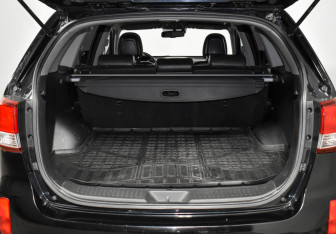 Подержанный автомобиль Kia Sorento 2012 года (19 фото)