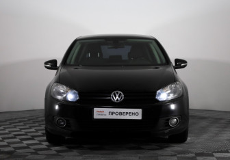 Подержанный автомобиль Volkswagen Golf Hatchback 2012 года (8 фото)
