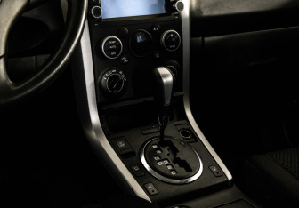 Подержанный автомобиль Suzuki Grand Vitara 2011 года (12 фото)