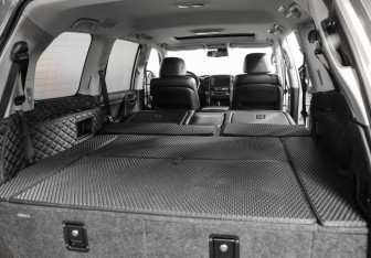 Подержанный автомобиль Toyota Land Cruiser Suv 2014 года (36 фото)