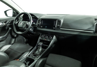 Подержанный автомобиль Skoda Karoq 2020 года (9 фото)