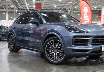 Подержанный автомобиль Porsche Cayenne 2018 года (9 фото)