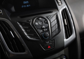 Подержанный автомобиль Ford Focus Hatchback 2013 года (13 фото)