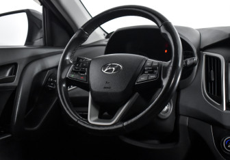 Подержанный автомобиль Hyundai Creta 2017 года (14 фото)