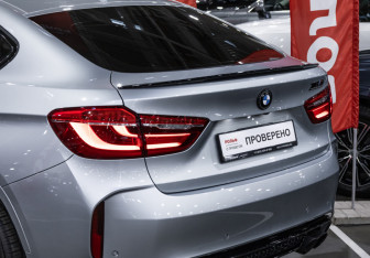 Подержанный автомобиль BMW X6 M 2017 года (14 фото)
