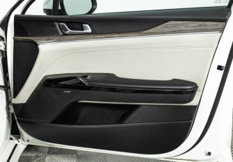 Подержанный автомобиль Kia K5 2020 года (29 фото)