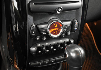 Подержанный автомобиль MINI Countryman 2012 года (21 фото)