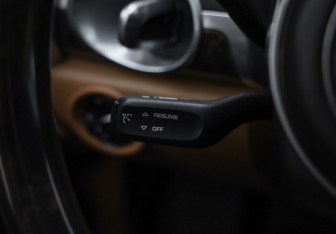 Подержанный автомобиль Porsche Cayenne 2015 года (16 фото)