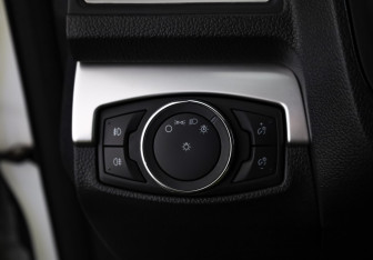 Подержанный автомобиль Ford Explorer 2017 года (15 фото)