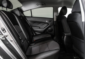 Подержанный автомобиль Kia Cerato Sedan 2019 года (17 фото)