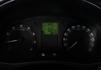 Подержанный автомобиль Skoda Fabia Hatchback 2013 года (18 фото)