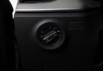 Подержанный автомобиль Skoda Rapid Liftback 2021 года (18 фото)