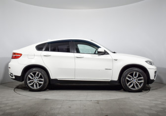 Подержанный автомобиль BMW X6 2013 года (4 фото)