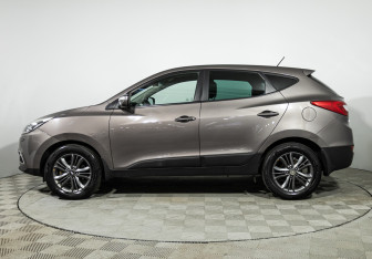 Подержанный автомобиль Hyundai ix35 2014 года (8 фото)