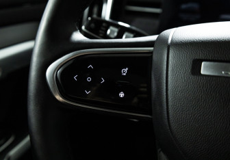 Подержанный автомобиль Jaecoo J7 2023 года (20 фото)