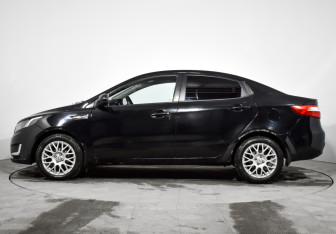Подержанный автомобиль Kia Rio Sedan 2011 года (8 фото)