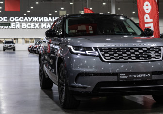 Подержанный автомобиль Land Rover Range Rover Velar 2021 года (4 фото)