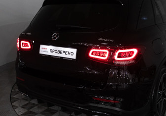 Подержанный автомобиль Mercedes-Benz GLC Coupe 2021 года (30 фото)