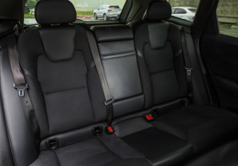 Подержанный автомобиль Volvo XC60 2020 года (26 фото)