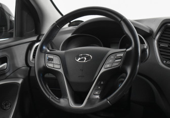 Подержанный автомобиль Hyundai Santa Fe 2015 года (15 фото)
