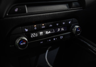 Подержанный автомобиль Mazda CX-5 2022 года (16 фото)