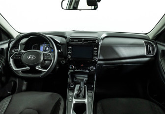 Подержанный автомобиль Hyundai Creta 2022 года (13 фото)