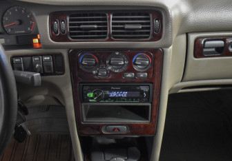 Подержанный автомобиль Volvo S70 1997 года (15 фото)