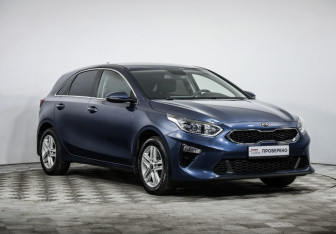 Подержанный автомобиль Kia Ceed Hatchback 2020 года (3 фото)