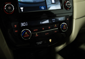 Подержанный автомобиль Nissan X-Trail 2019 года (17 фото)