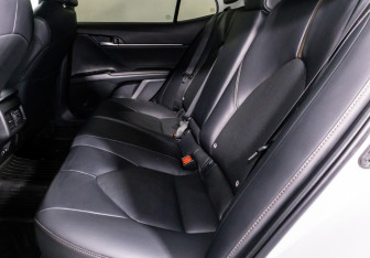 Подержанный автомобиль Toyota Camry Sedan 2019 года (10 фото)