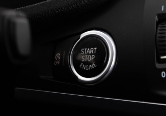 Подержанный автомобиль BMW X3 2013 года (20 фото)