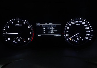 Подержанный автомобиль Genesis G80 2019 года (12 фото)