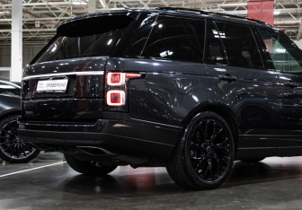 Подержанный автомобиль Land Rover Range Rover 2021 года (8 фото)