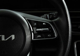 Подержанный автомобиль Kia Seltos 2024 года (15 фото)