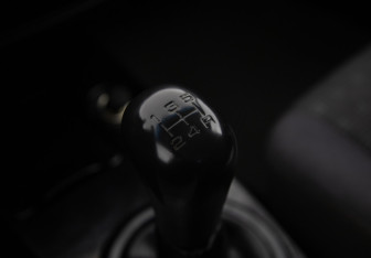 Подержанный автомобиль Mitsubishi Lancer Wagon 2005 года (13 фото)