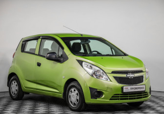 Подержанный автомобиль Chevrolet Spark 2013 года (3 фото)