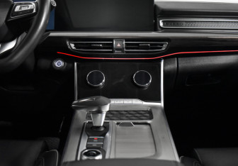 Подержанный автомобиль Exeed VX 2023 года (18 фото)