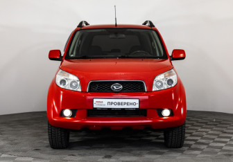 Подержанный автомобиль Daihatsu Terios 2006 года (2 фото)
